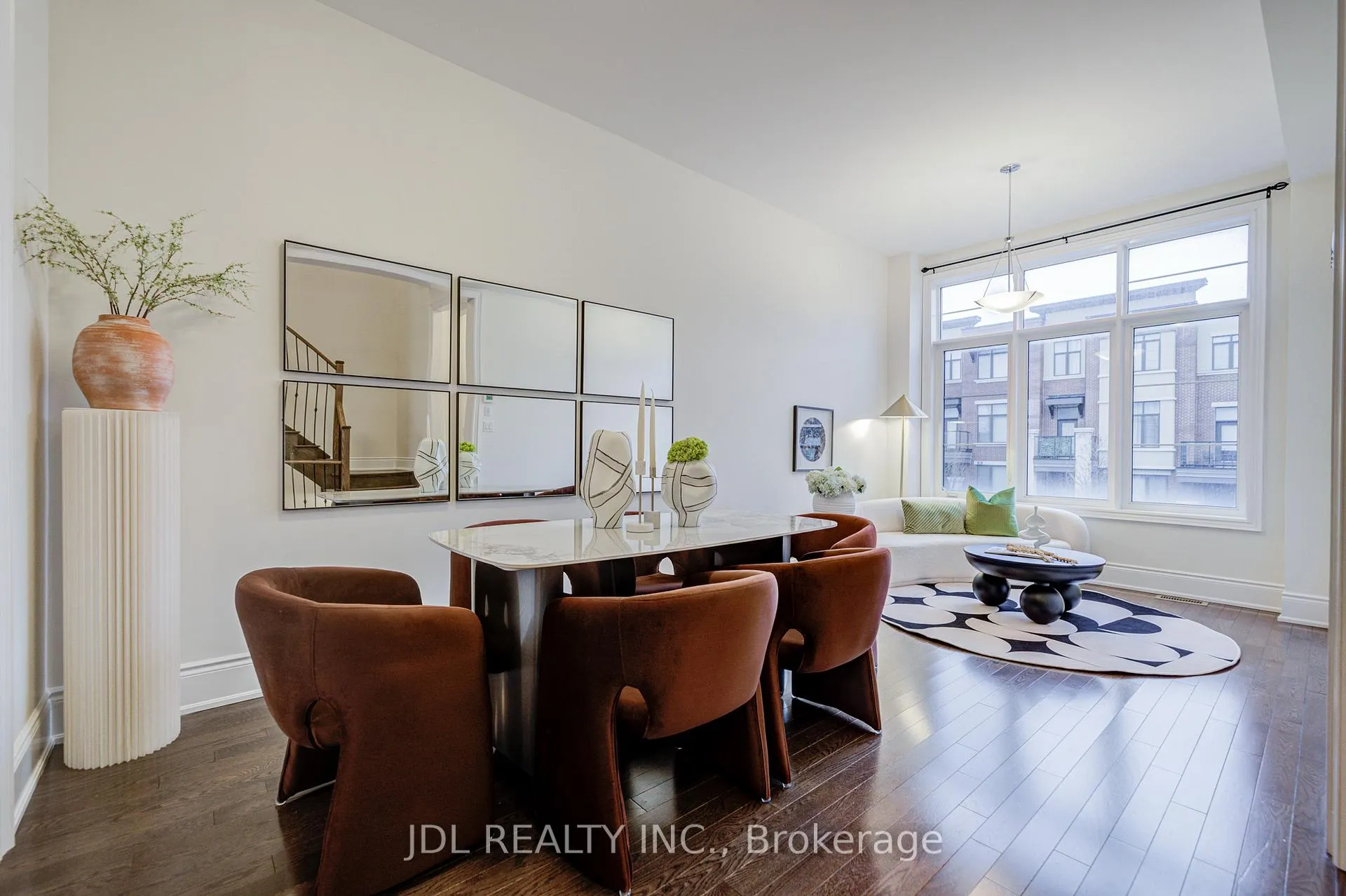 Photo 9 of 94 Carrville Woods Circle, Vaughan, Patterson — HOMEH