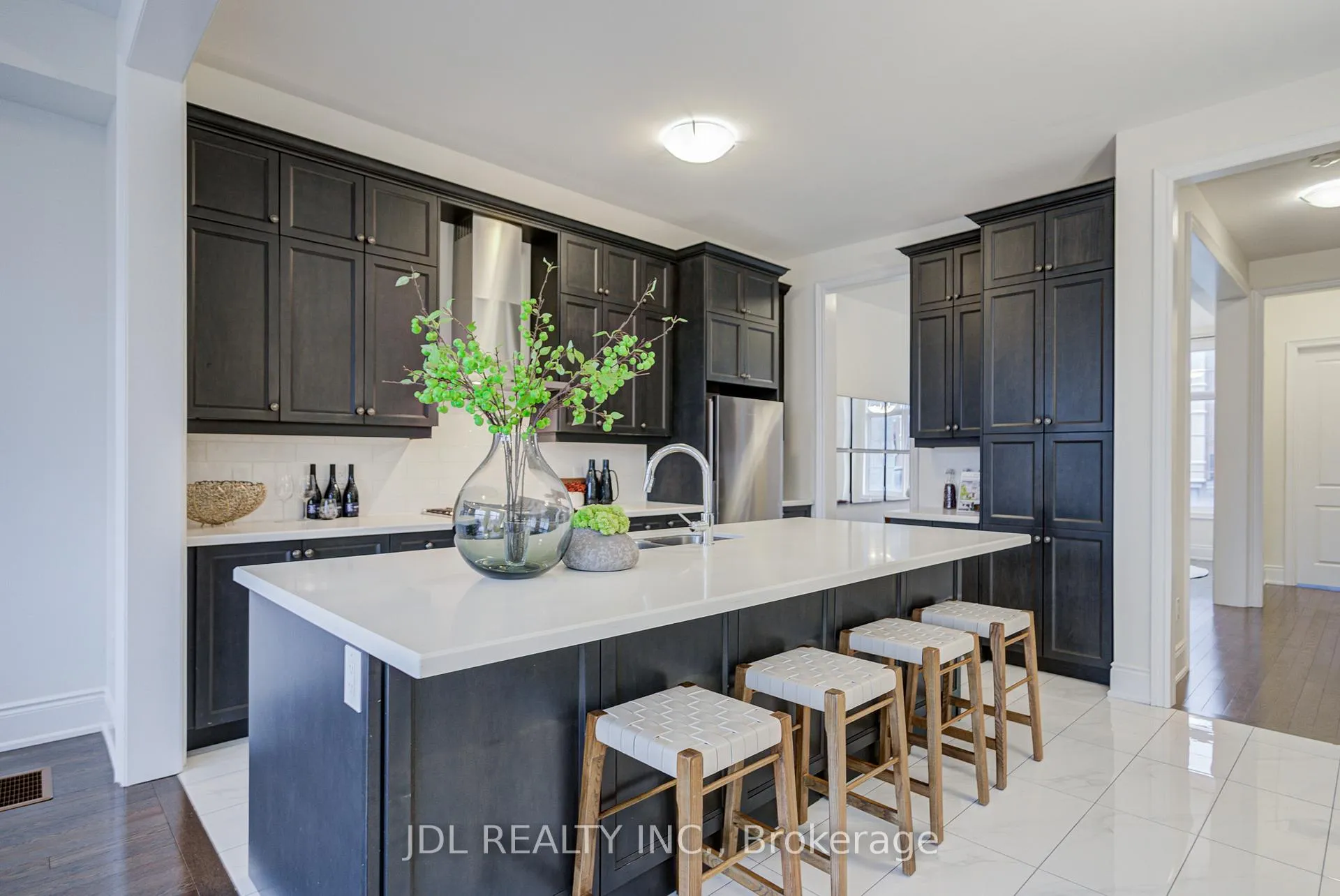 Photo 21 of 94 Carrville Woods Circle, Vaughan, Patterson — HOMEH