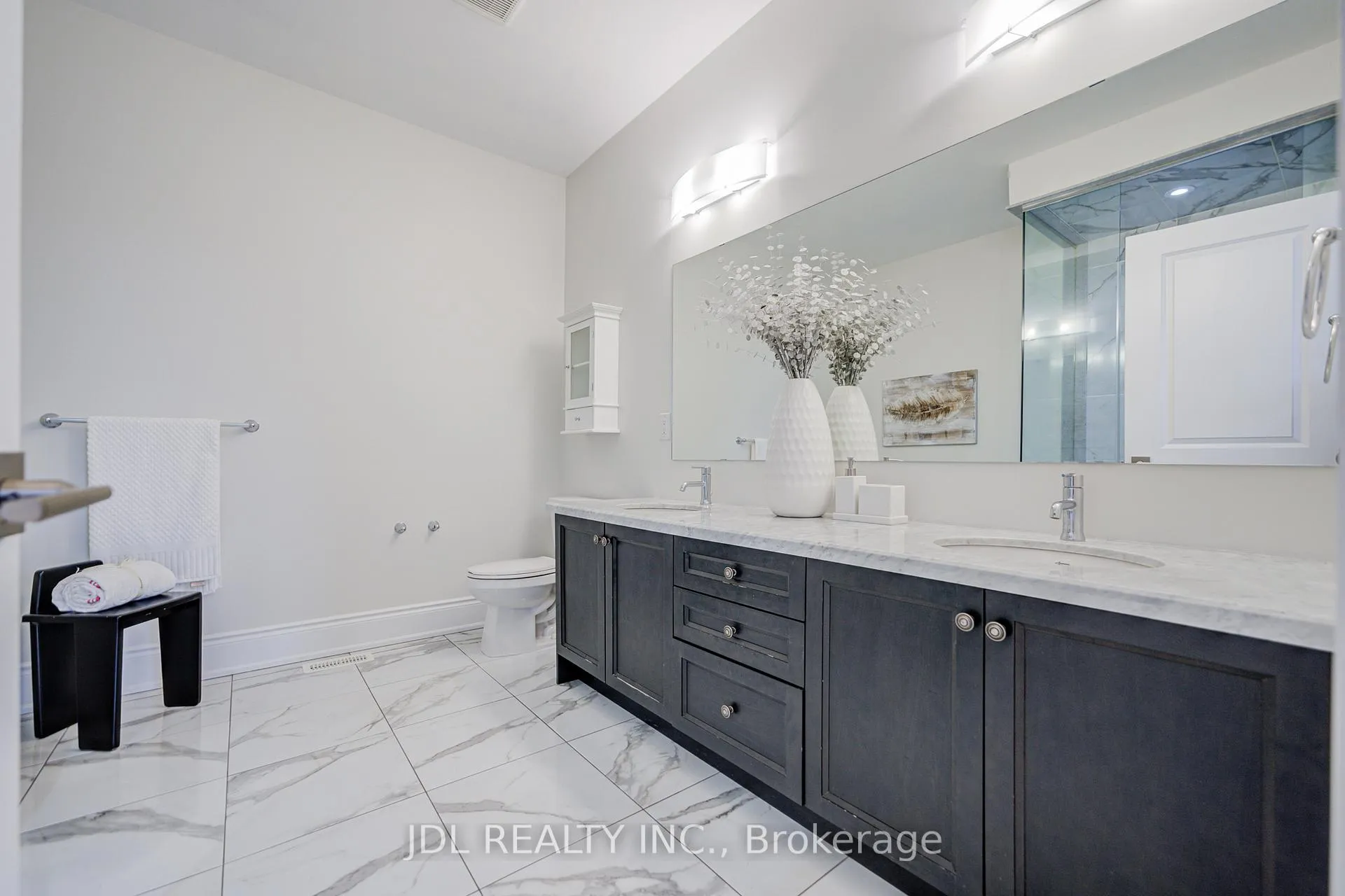Photo 36 of 94 Carrville Woods Circle, Vaughan, Patterson — HOMEH