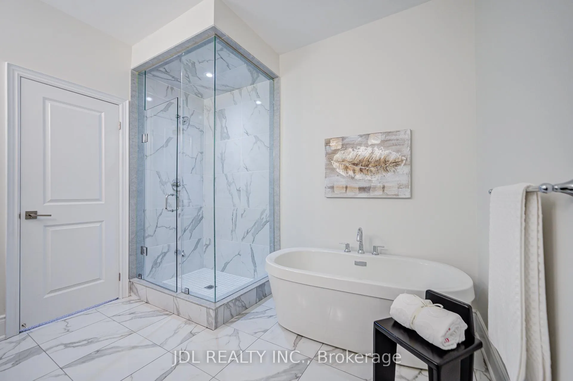 Photo 38 of 94 Carrville Woods Circle, Vaughan, Patterson — HOMEH