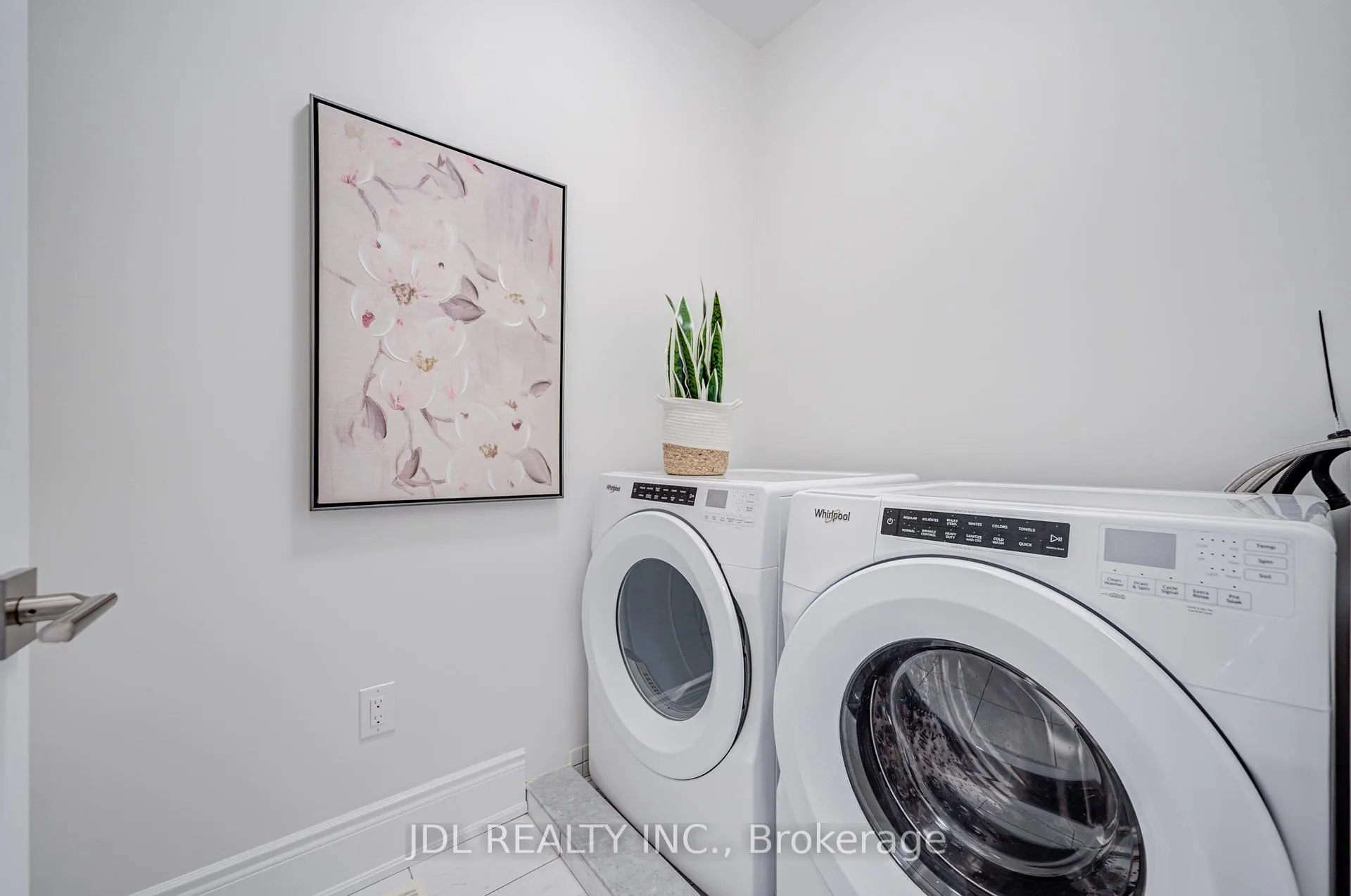 Photo 39 of 94 Carrville Woods Circle, Vaughan, Patterson — HOMEH