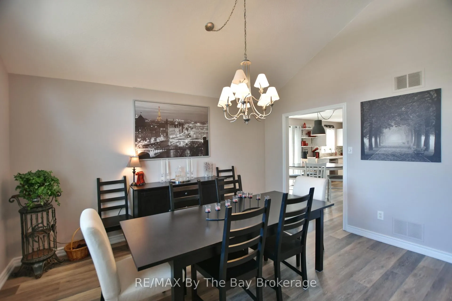 Photo 17 of 8 Pridham Court, Wasaga Beach — HOMEH
