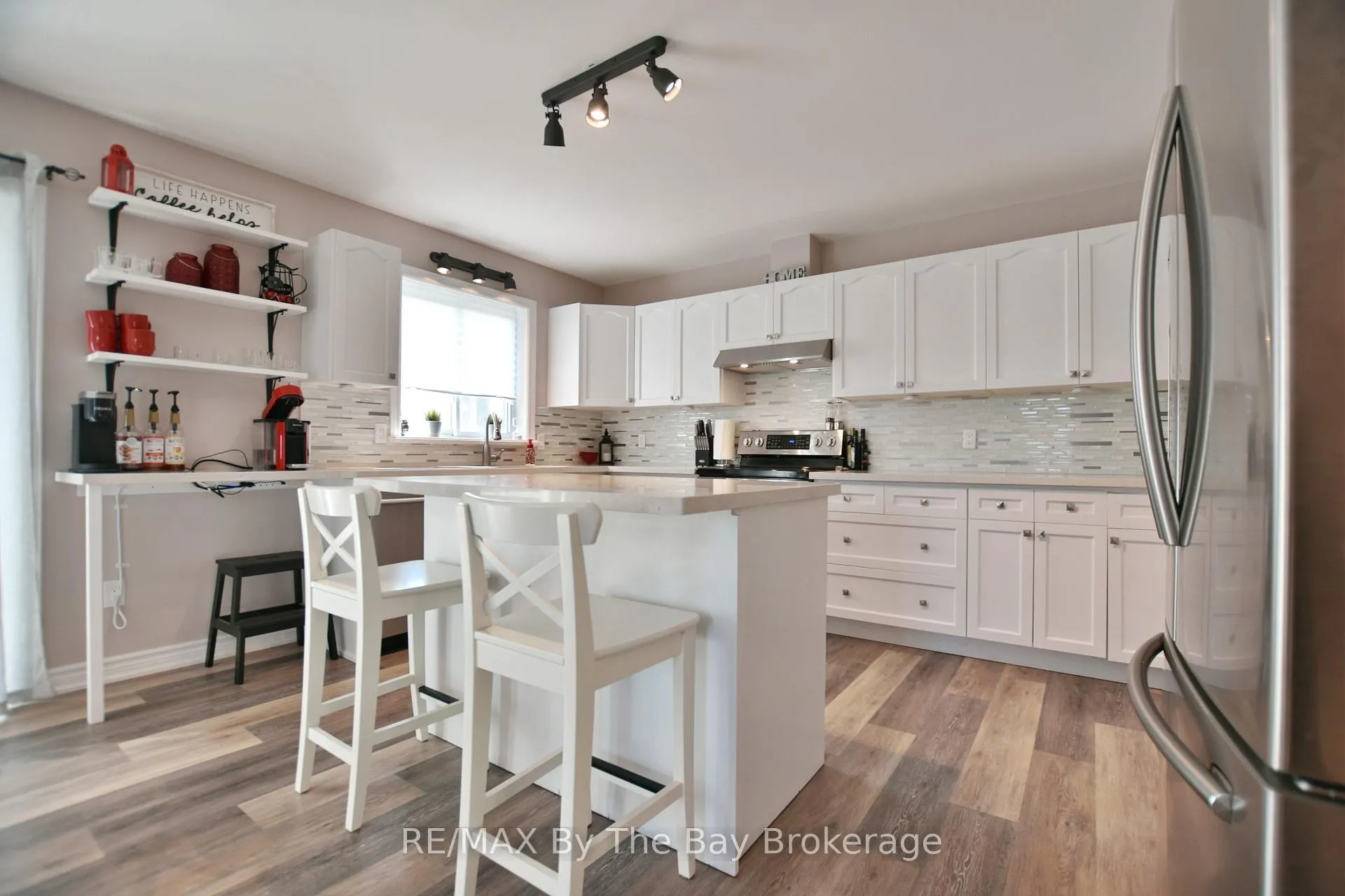 Photo 18 of 8 Pridham Court, Wasaga Beach — HOMEH