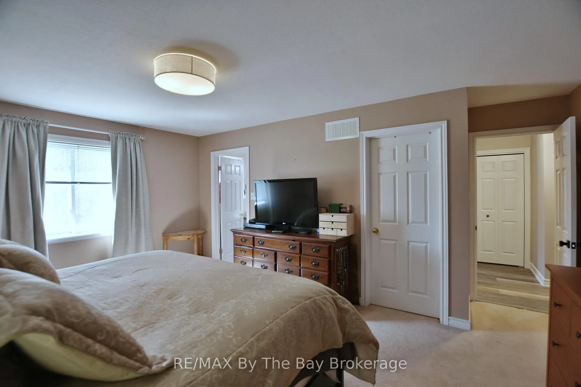Photo 27 of 8 Pridham Court, Wasaga Beach — HOMEH