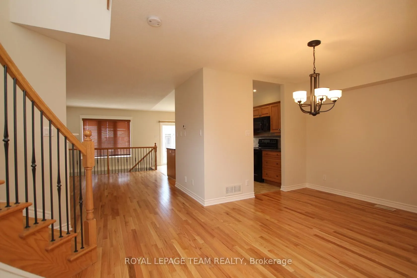 Photo 2 of 1032 Marconi Avenue, Ottawa, Kanata - Morgan's Grant/South March — HOMEH