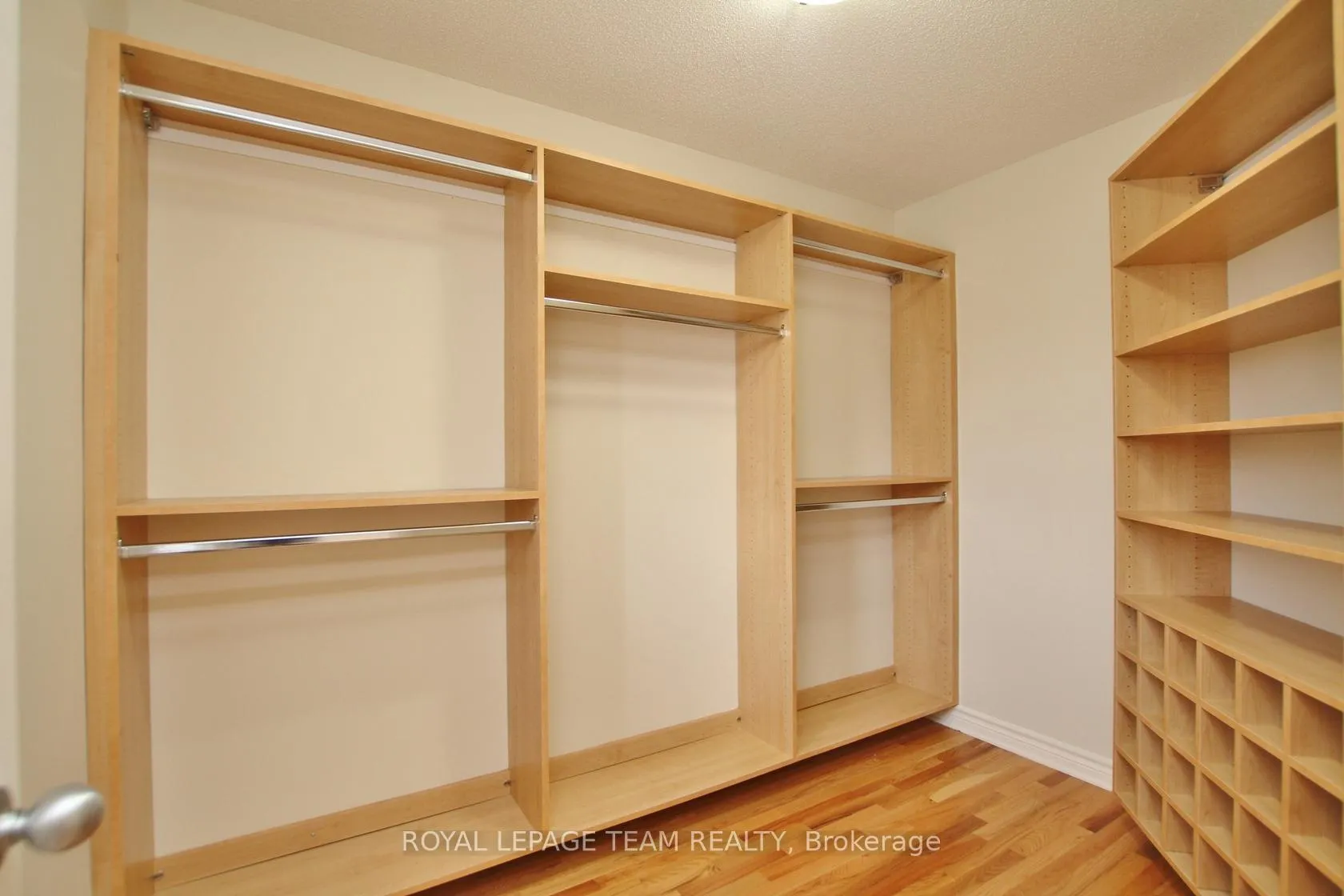 Photo 11 of 1032 Marconi Avenue, Ottawa, Kanata - Morgan's Grant/South March — HOMEH