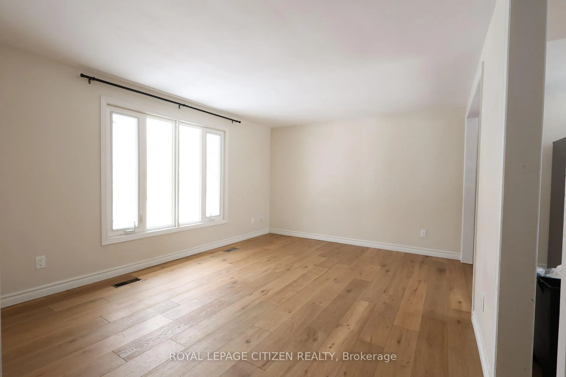 Photo 4 of 82 Steffler Drive, Guelph, Kortright West — HOMEH