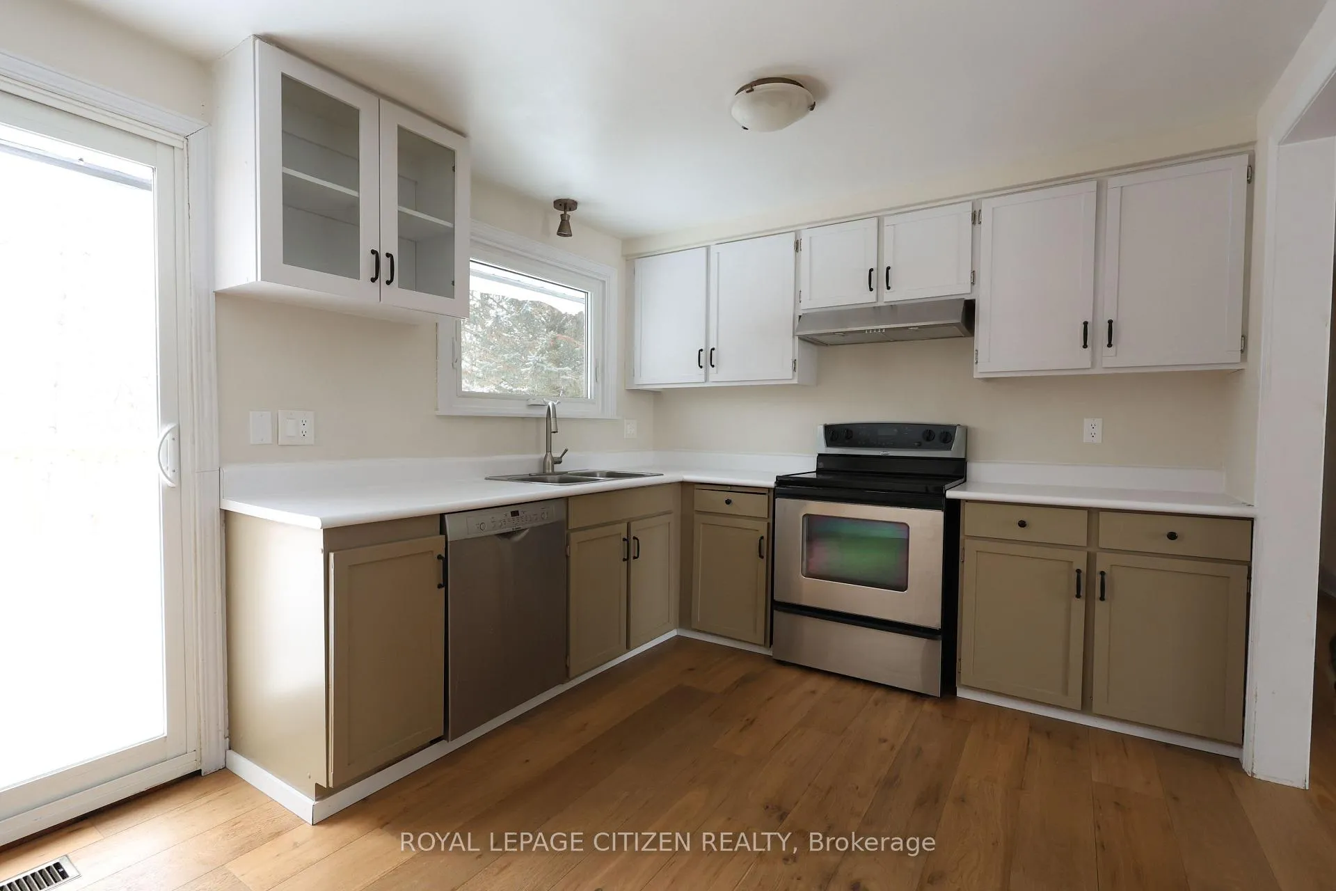 Photo 7 of 82 Steffler Drive, Guelph, Kortright West — HOMEH