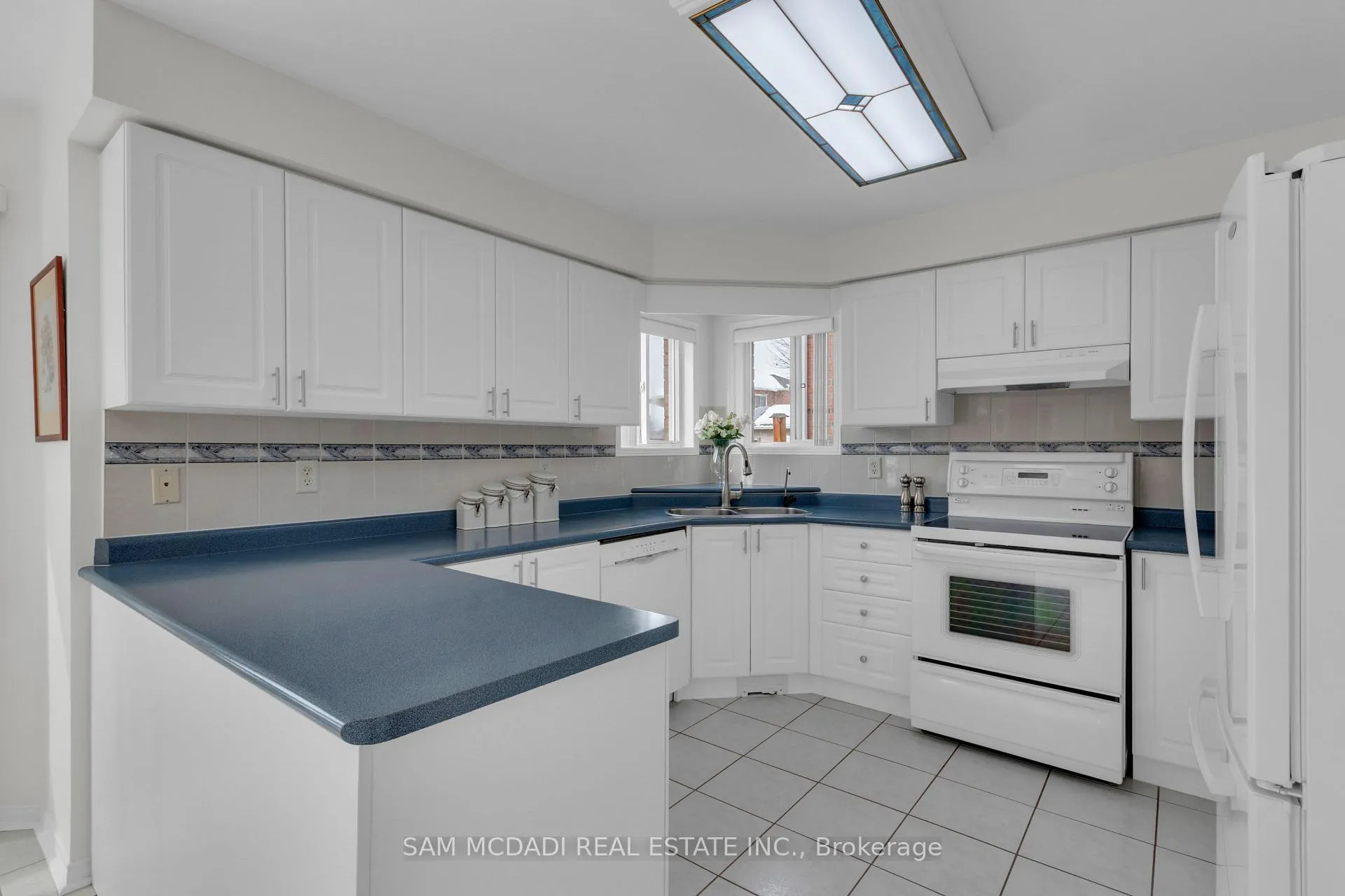 Photo 10 of 22 Nazer Street, Halton Hills, Georgetown — HOMEH