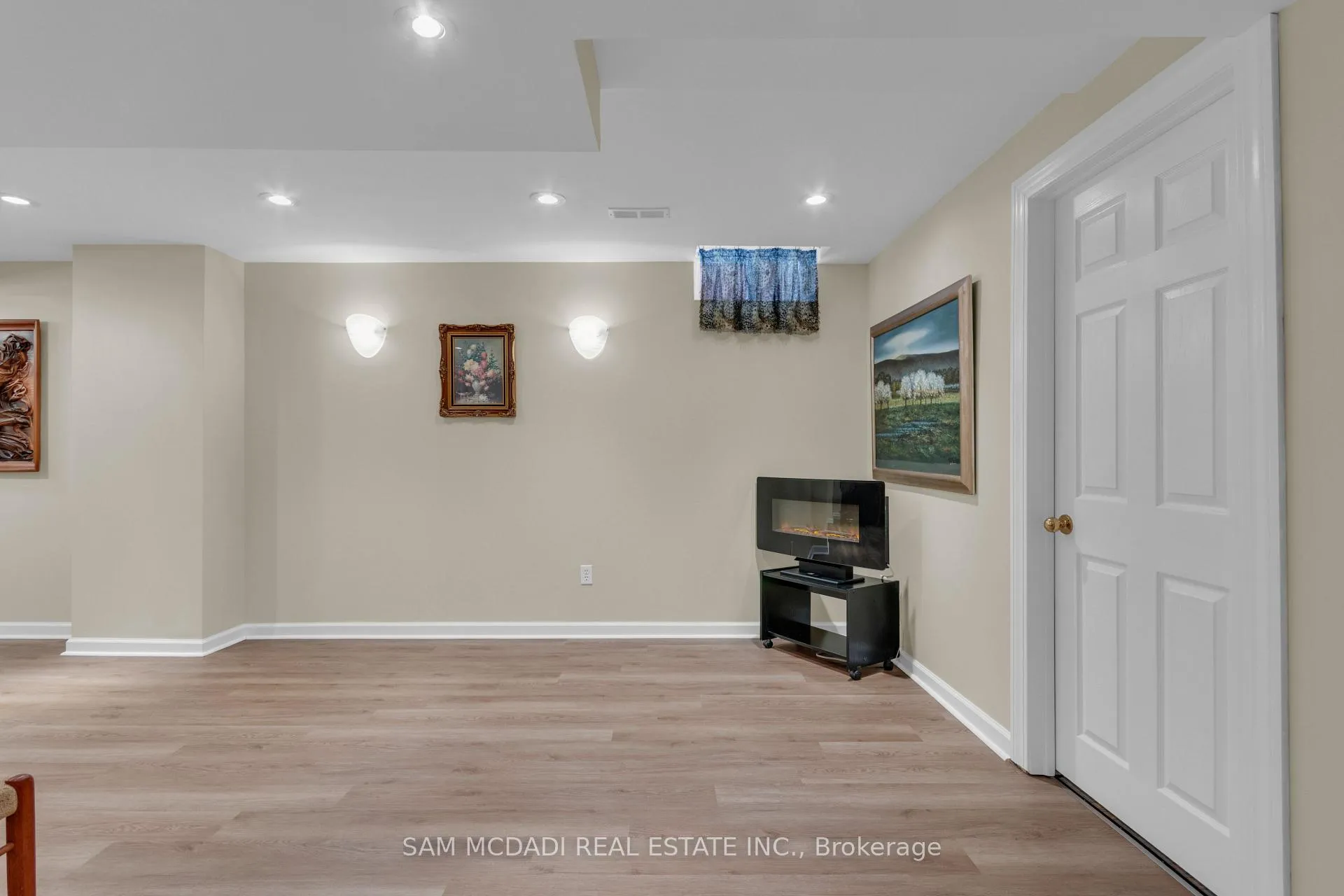 Photo 33 of 22 Nazer Street, Halton Hills, Georgetown — HOMEH