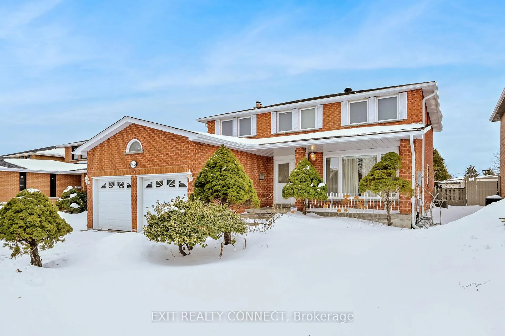 Photo 2 of 303 Forest Drive, Vaughan, West Woodbridge — HOMEH