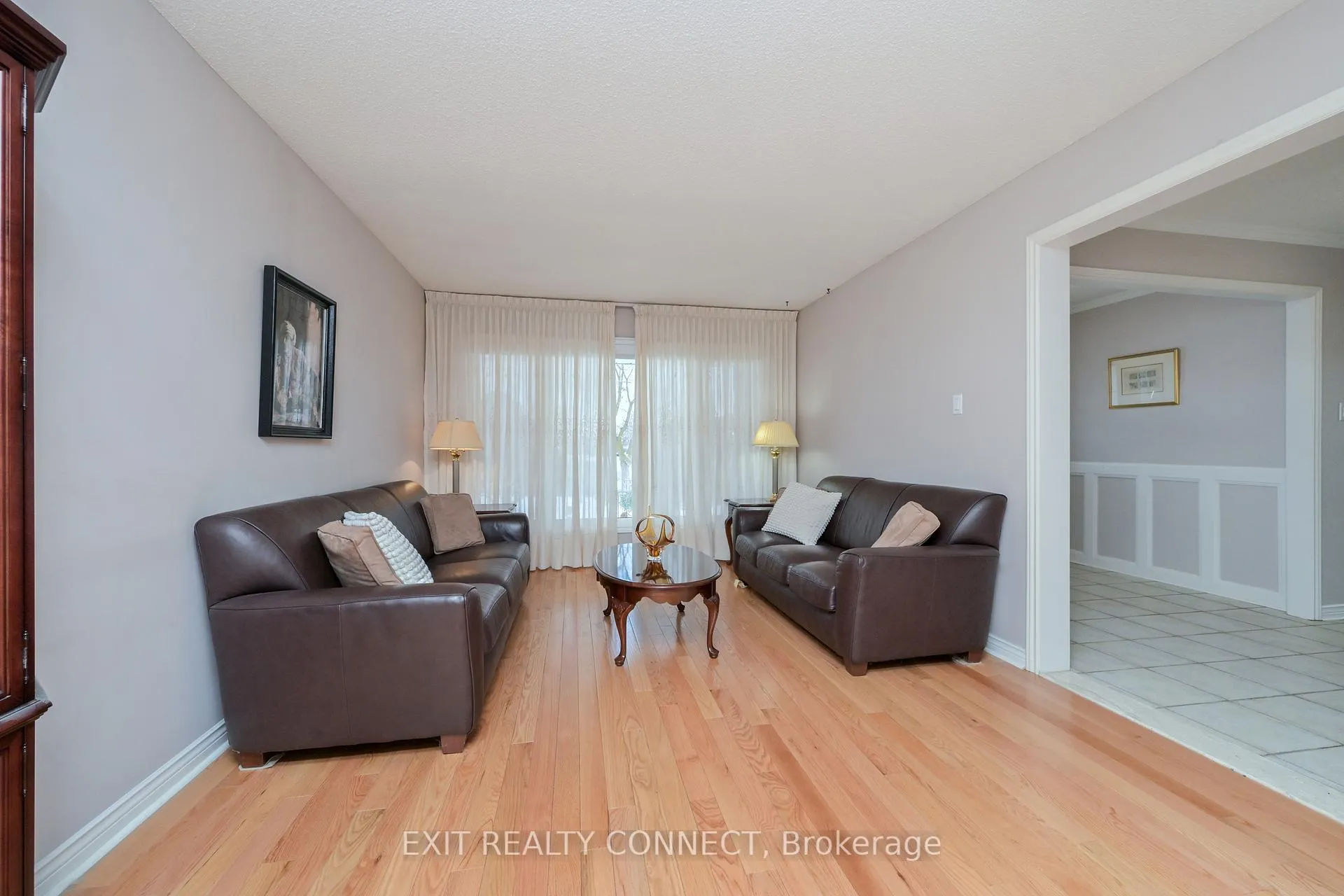 Photo 11 of 303 Forest Drive, Vaughan, West Woodbridge — HOMEH