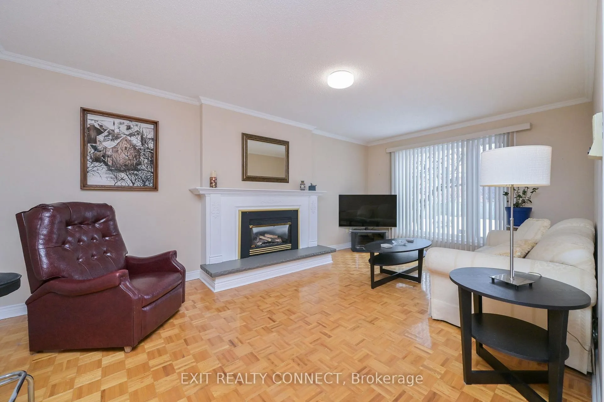 Photo 14 of 303 Forest Drive, Vaughan, West Woodbridge — HOMEH