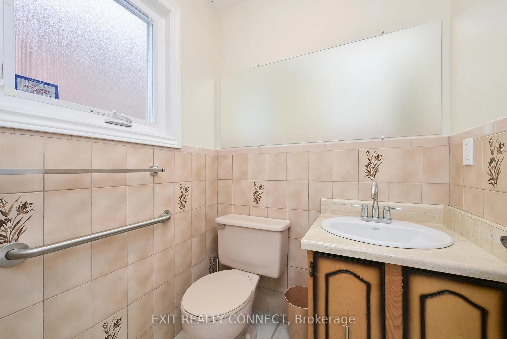 Photo 18 of 303 Forest Drive, Vaughan, West Woodbridge — HOMEH