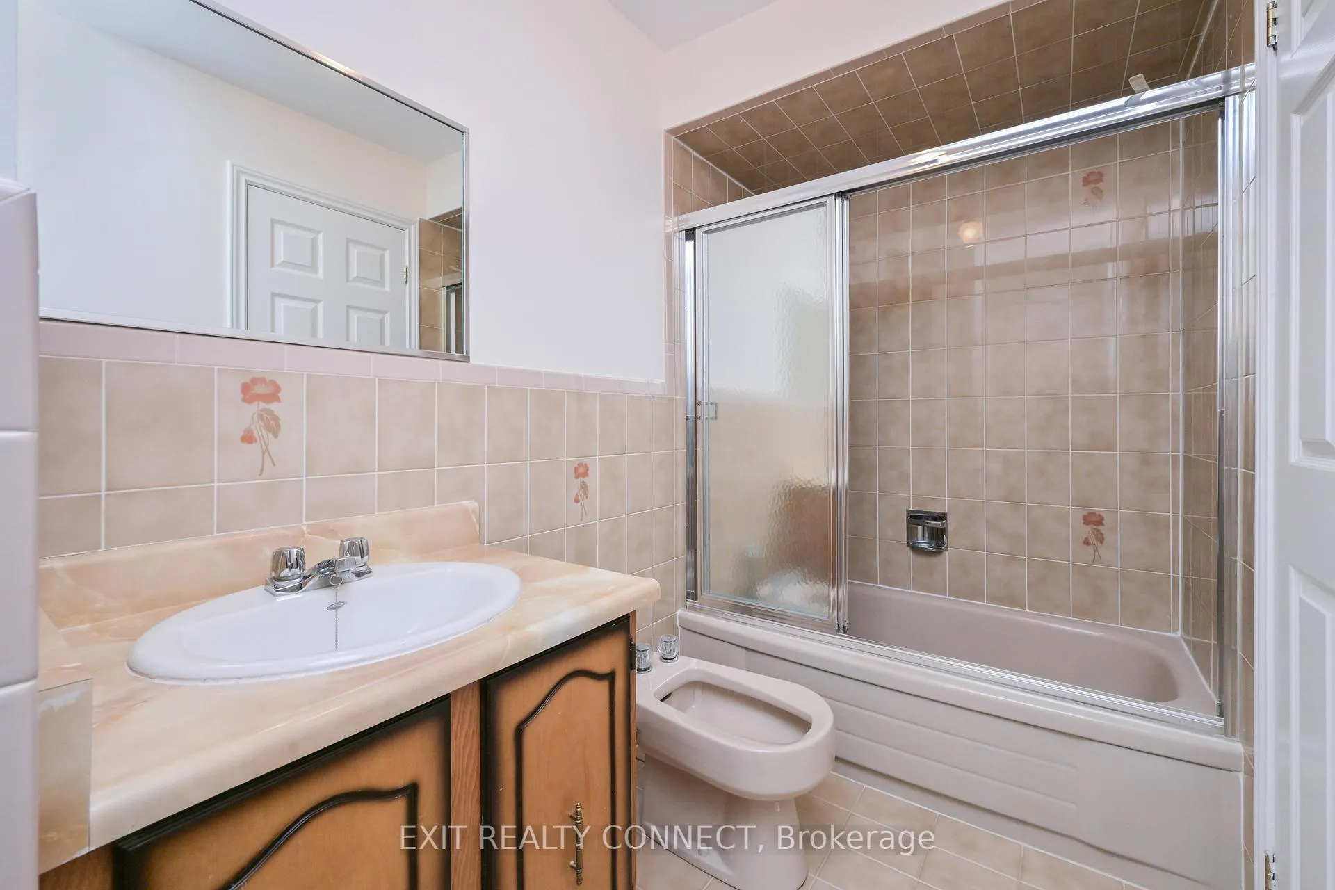 Photo 22 of 303 Forest Drive, Vaughan, West Woodbridge — HOMEH
