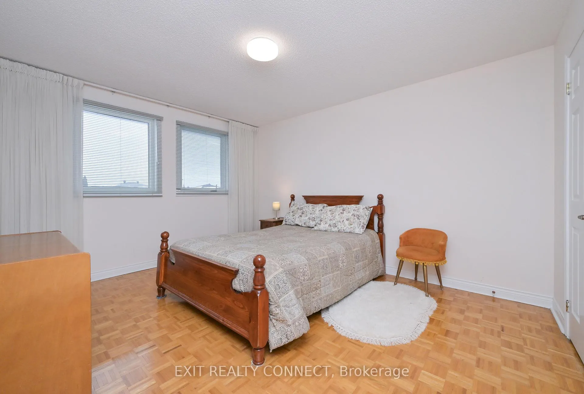 Photo 23 of 303 Forest Drive, Vaughan, West Woodbridge — HOMEH