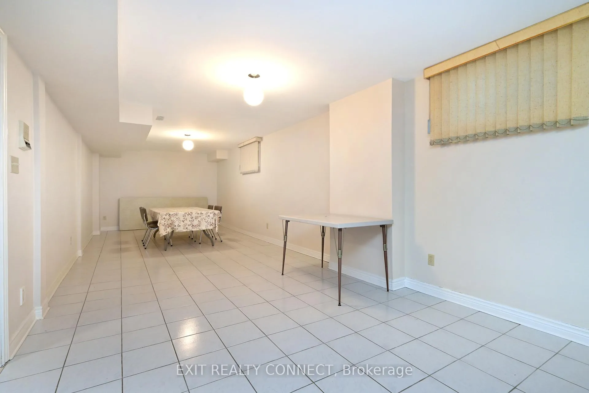 Photo 33 of 303 Forest Drive, Vaughan, West Woodbridge — HOMEH
