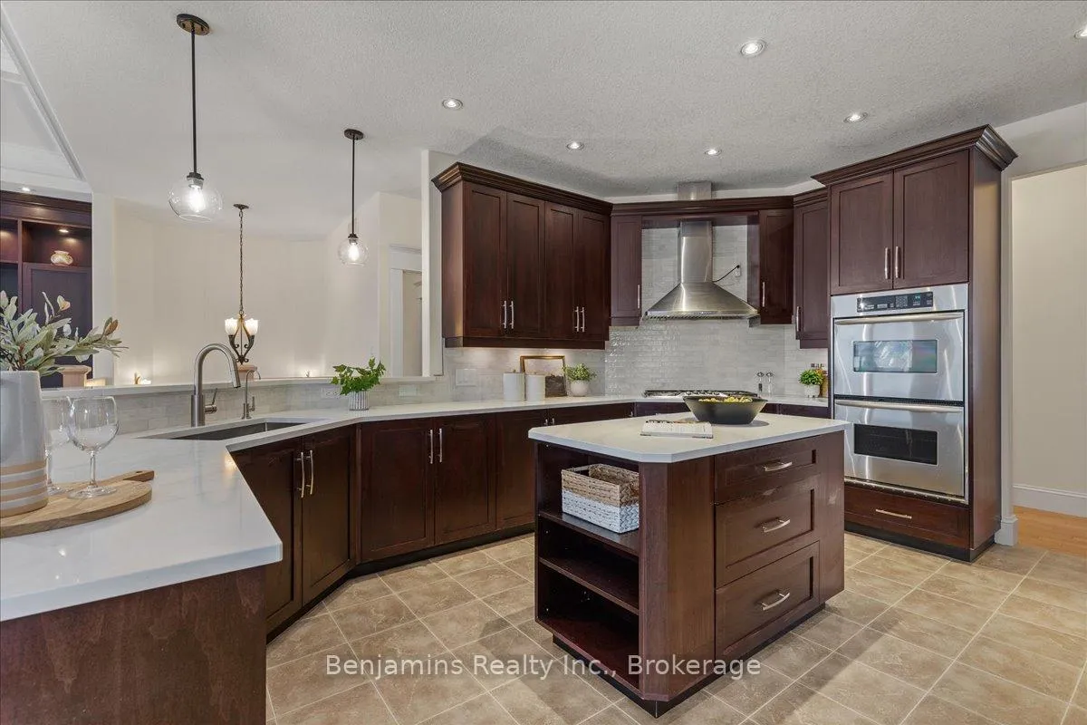 Photo 6 of 86 Canters Close, Kitchener — HOMEH