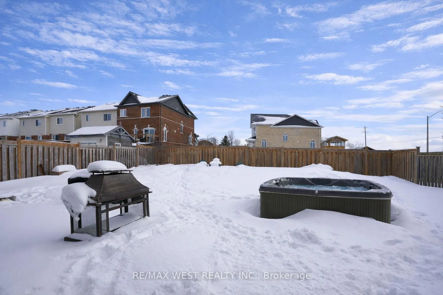 Photo 15 of 173 Prince William Way, Barrie, Innis-Shore — HOMEH
