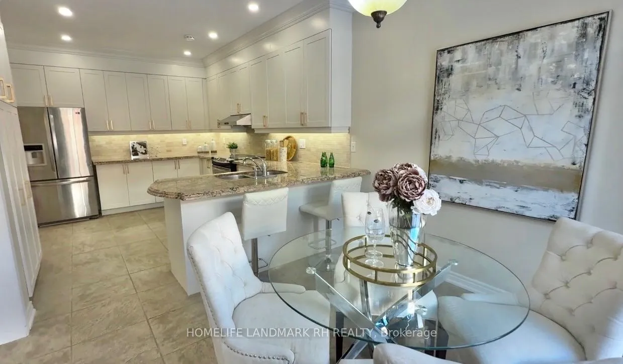 Photo 6 of 26 Jacobi Court, Vaughan, Patterson — HOMEH