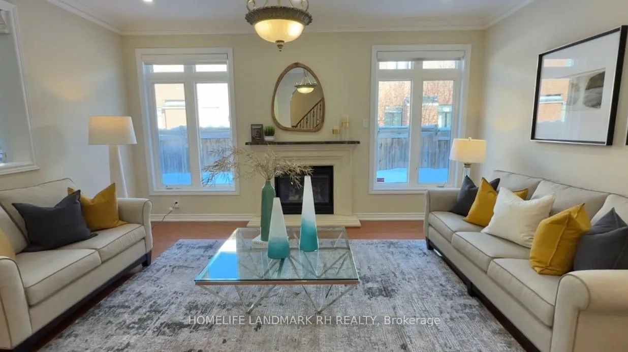 Photo 7 of 26 Jacobi Court, Vaughan, Patterson — HOMEH