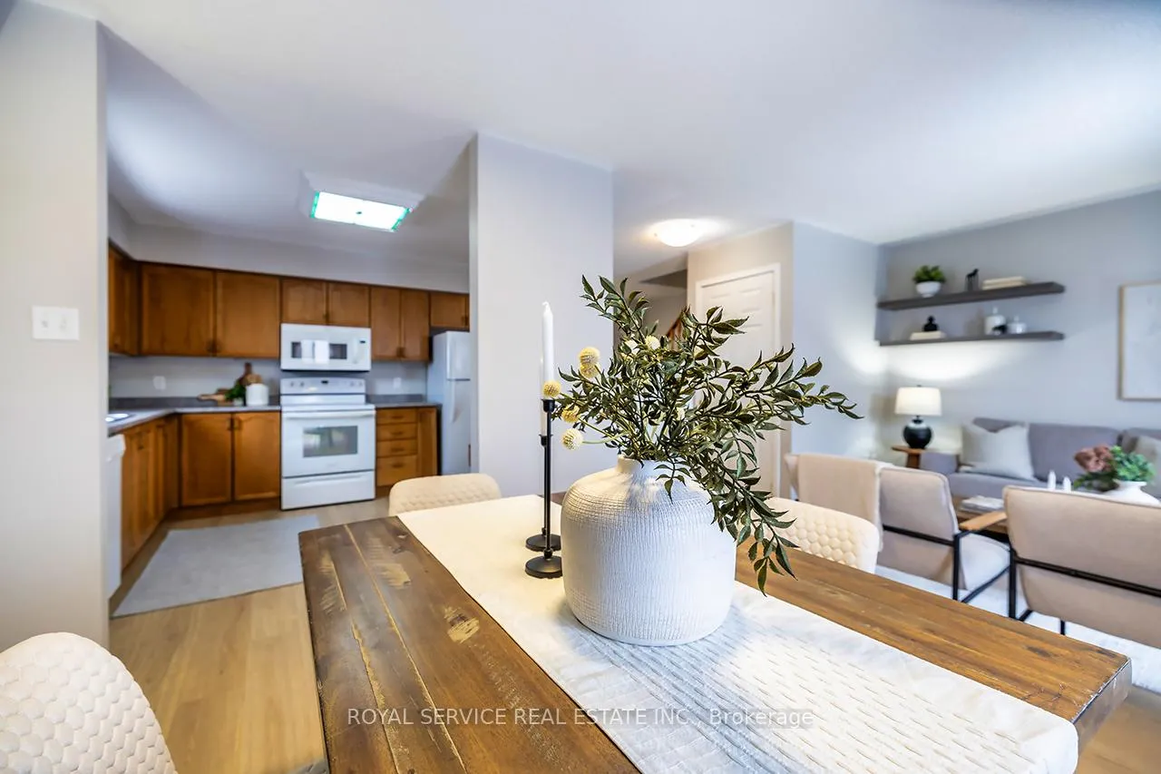 Photo 16 of 19 Brooking Street, Clarington, Bowmanville — HOMEH