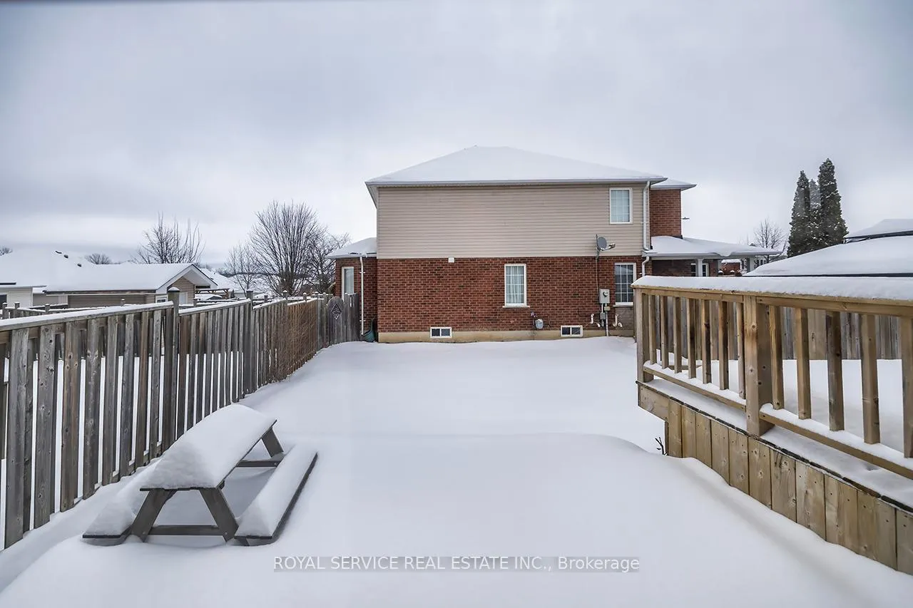 Photo 32 of 19 Brooking Street, Clarington, Bowmanville — HOMEH