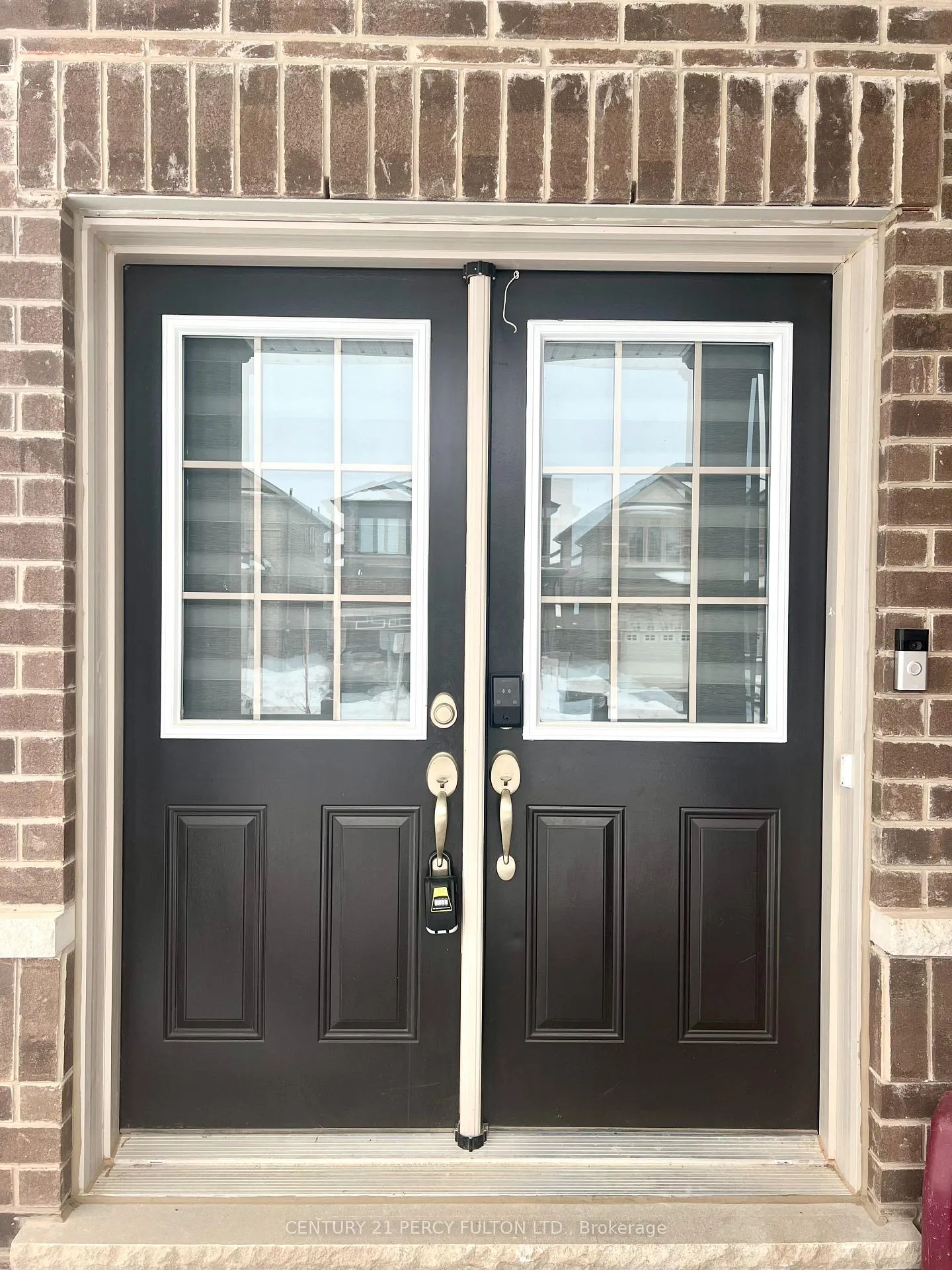 Photo 2 of 9 Heming Street, Brant, Brantford Twp — HOMEH
