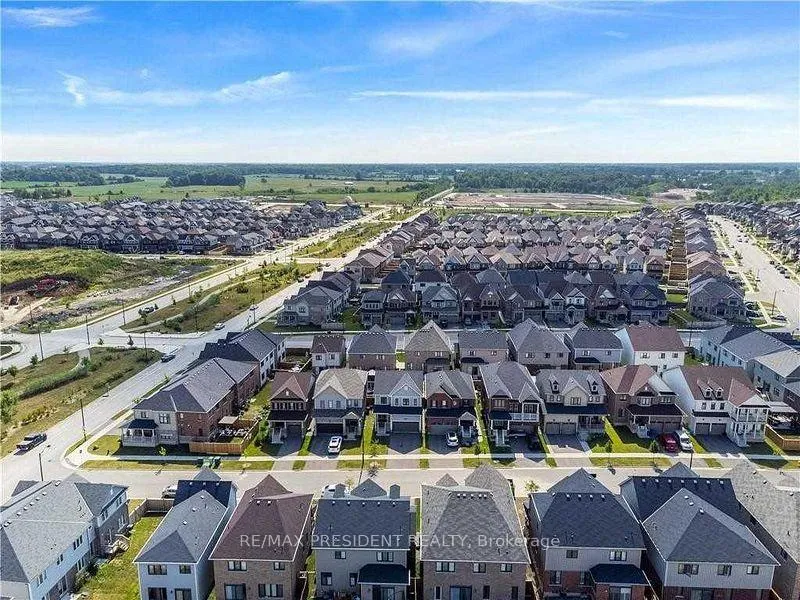Photo 2 of 34 Derby Drive N, Haldimand — HOMEH
