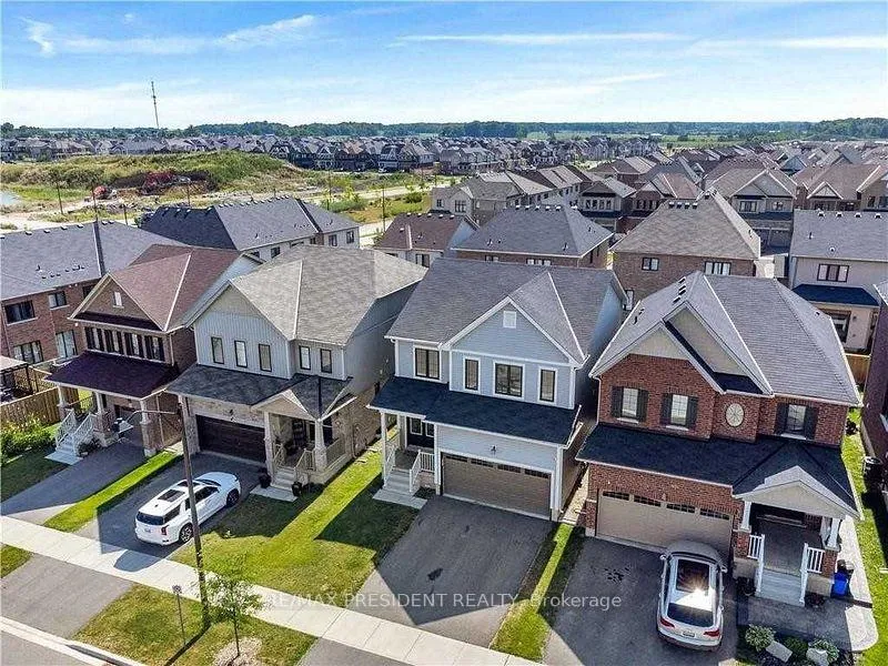 Photo 3 of 34 Derby Drive N, Haldimand — HOMEH