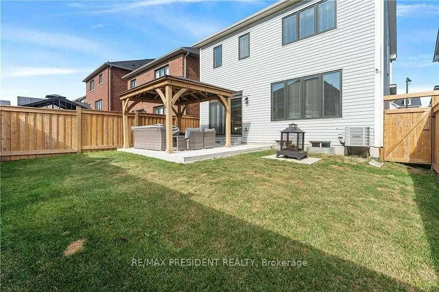 Photo 17 of 34 Derby Drive N, Haldimand — HOMEH