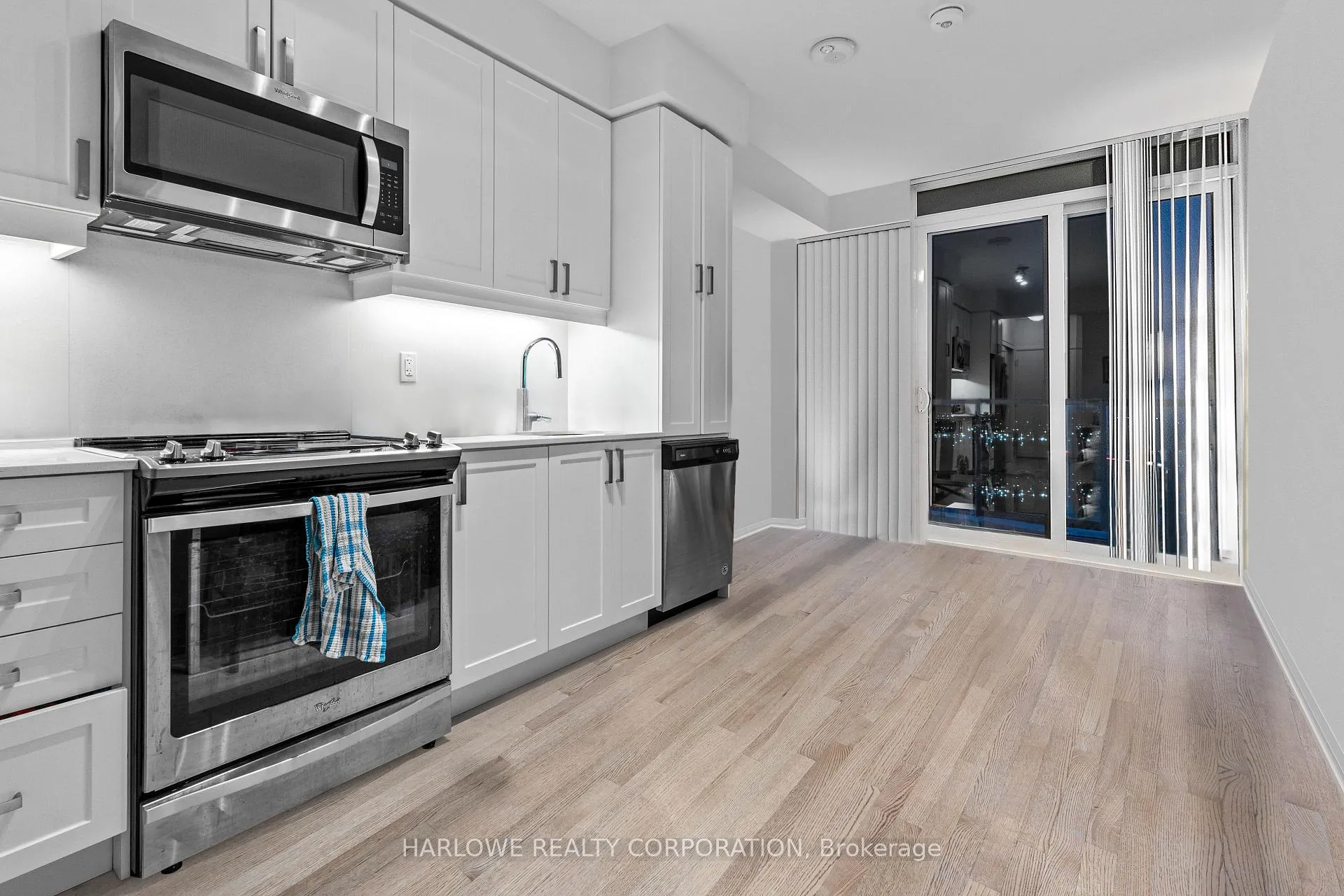 Photo 2 of Unit 3118, 7895 Jane Street, Vaughan, Concord — HOMEH