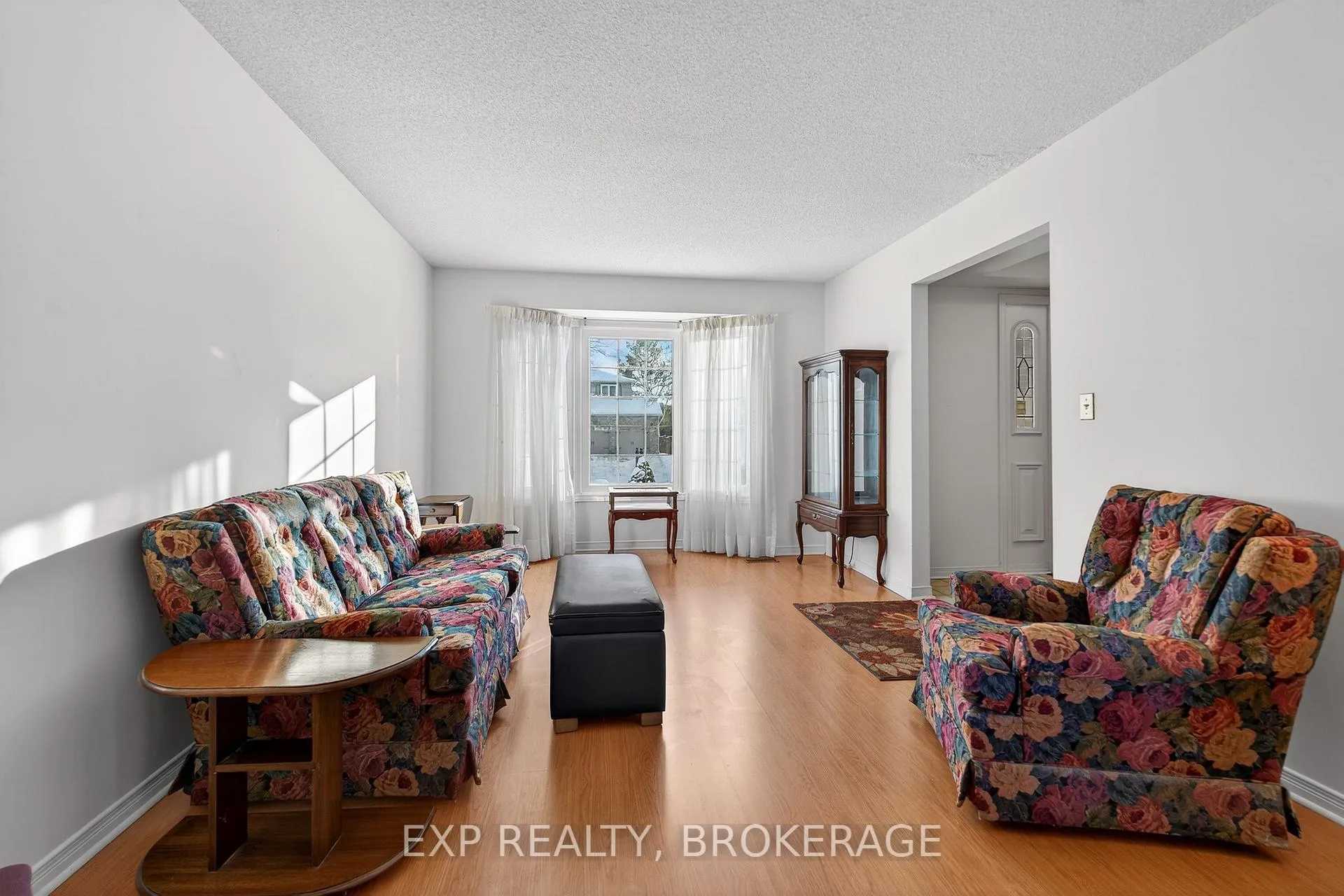 Photo 6 of 59 Chartwell Crescent, Kingston, Kingston East (Incl Barret Crt) — HOMEH