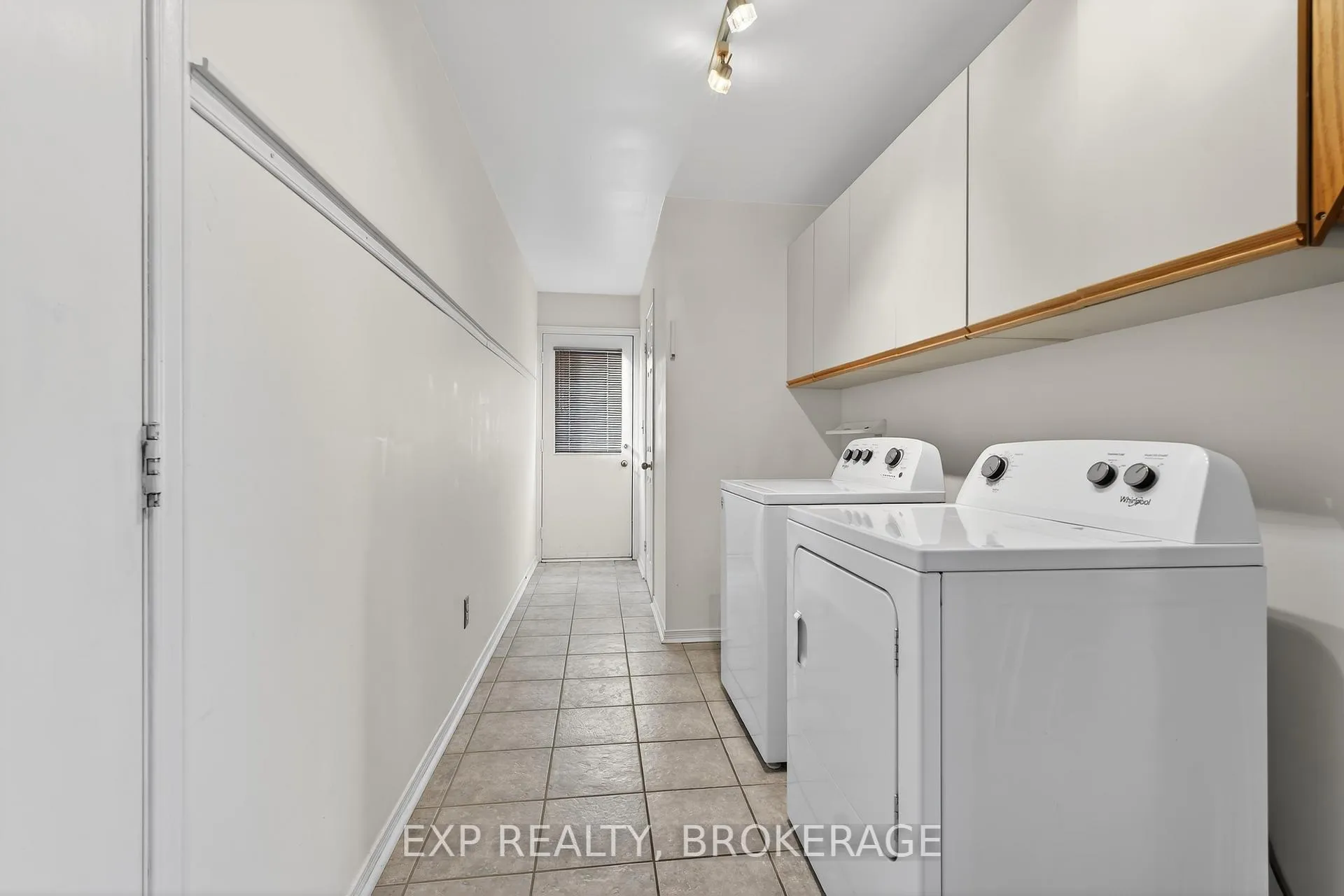 Photo 18 of 59 Chartwell Crescent, Kingston, Kingston East (Incl Barret Crt) — HOMEH