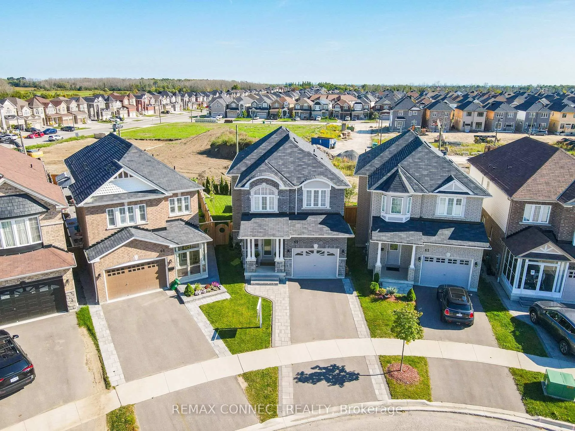 Photo 2 of 63 Jevons Drive, Ajax, South East — HOMEH