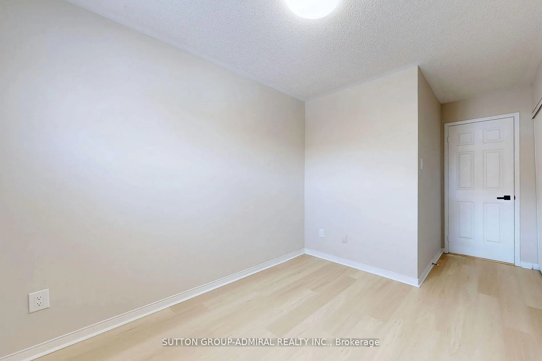 Photo 15 of 32 Kelso Crescent, Vaughan, Maple — HOMEH