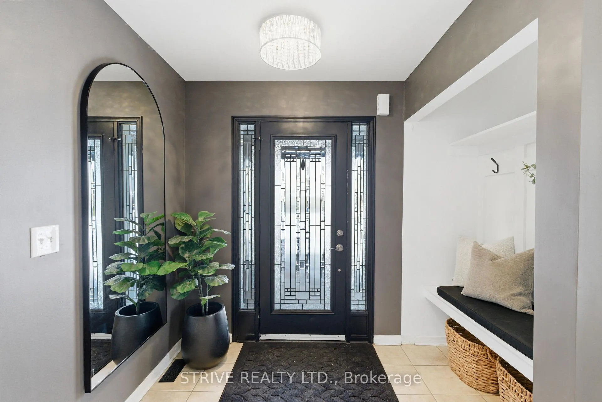Photo 6 of 54 Allworth Crescent, Clarington, Bowmanville — HOMEH