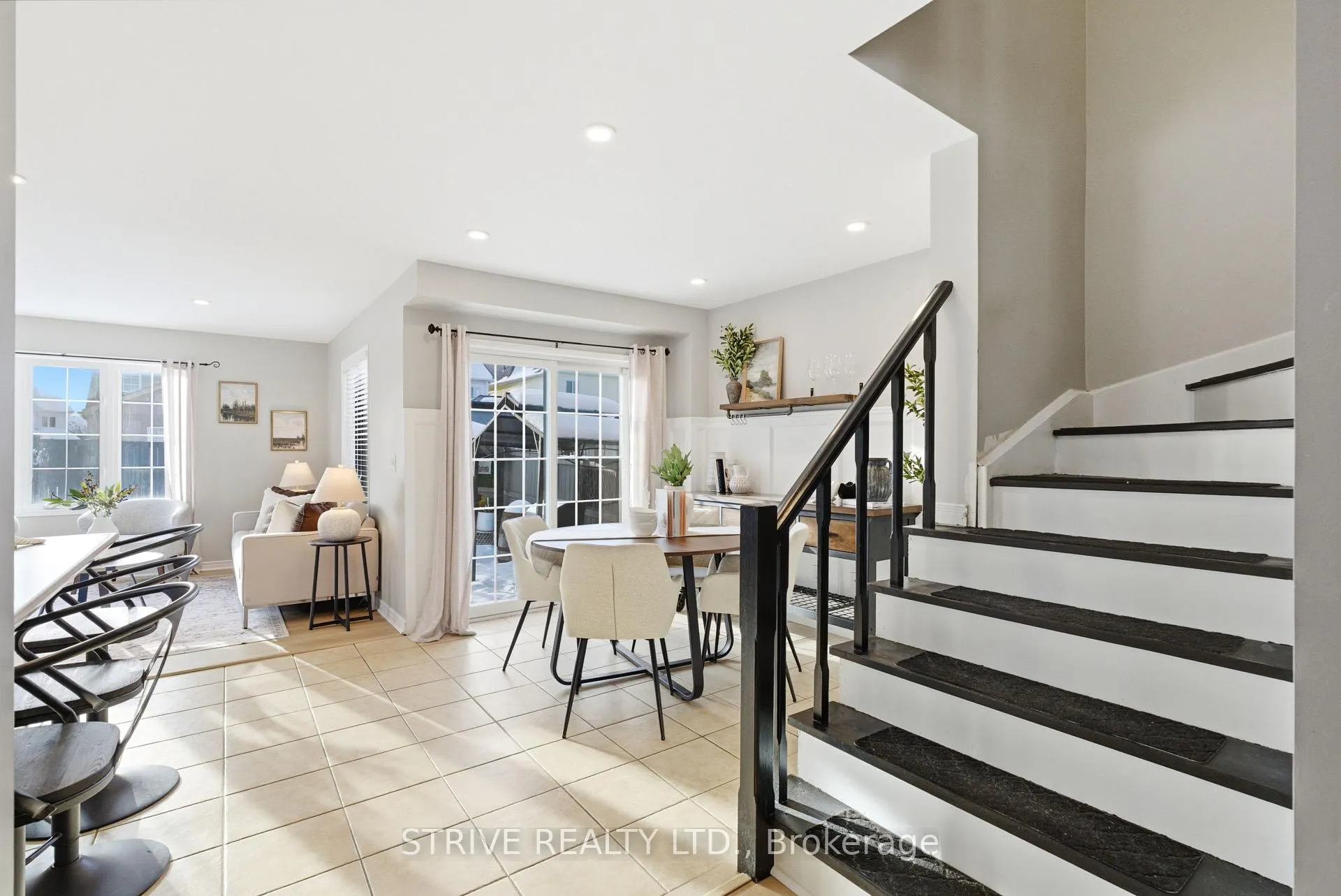 Photo 11 of 54 Allworth Crescent, Clarington, Bowmanville — HOMEH