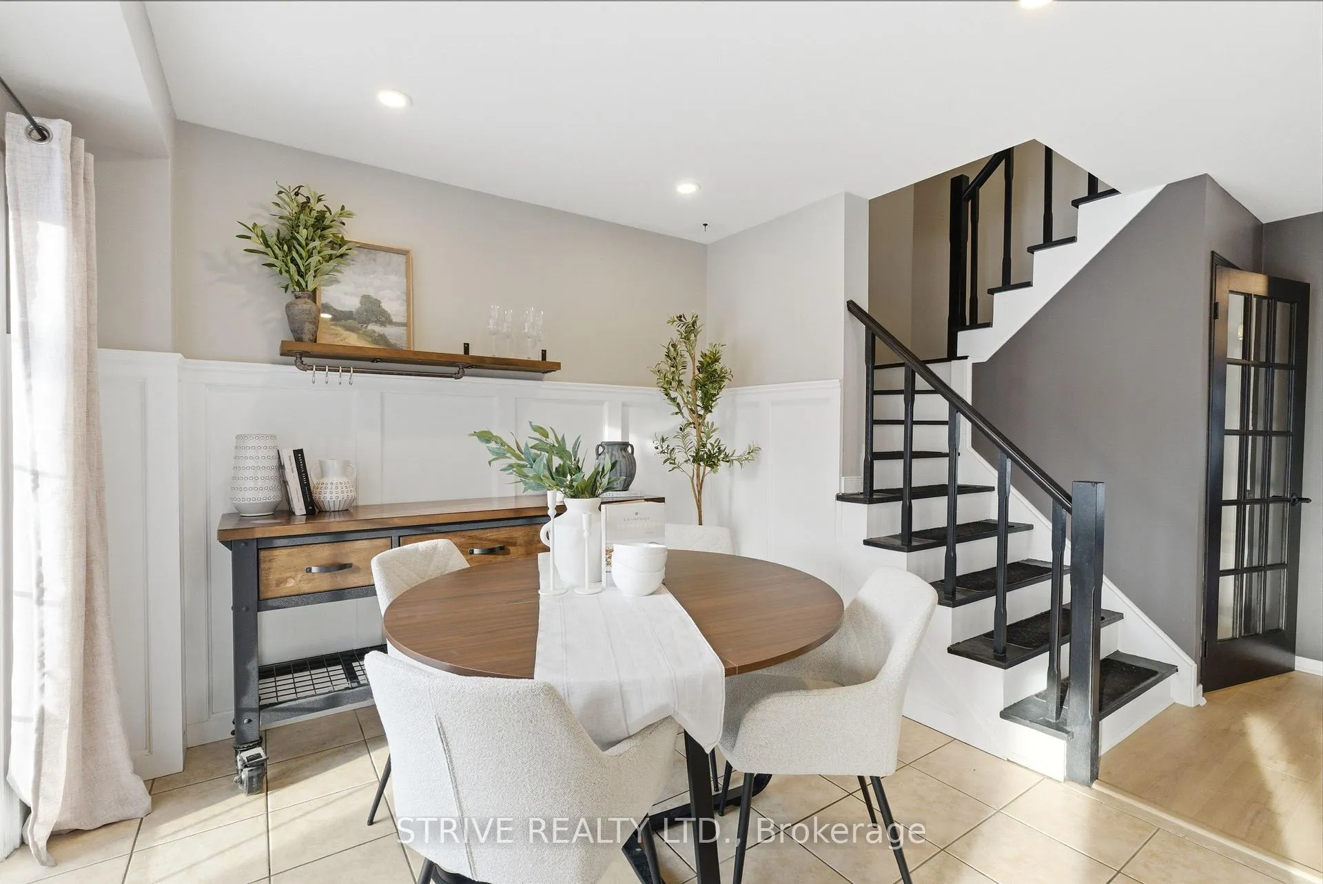 Photo 14 of 54 Allworth Crescent, Clarington, Bowmanville — HOMEH