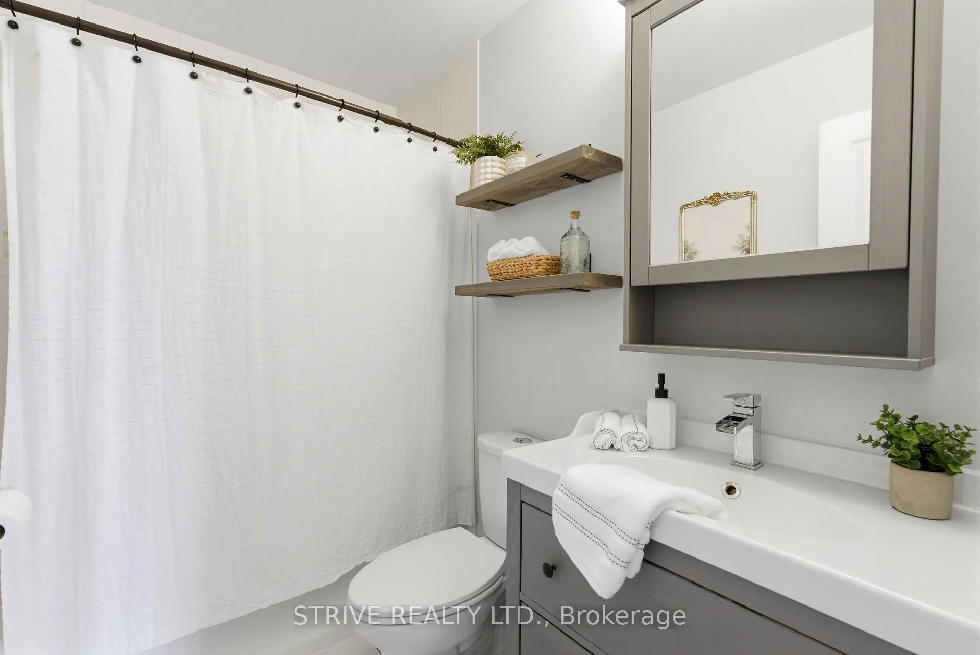 Photo 26 of 54 Allworth Crescent, Clarington, Bowmanville — HOMEH
