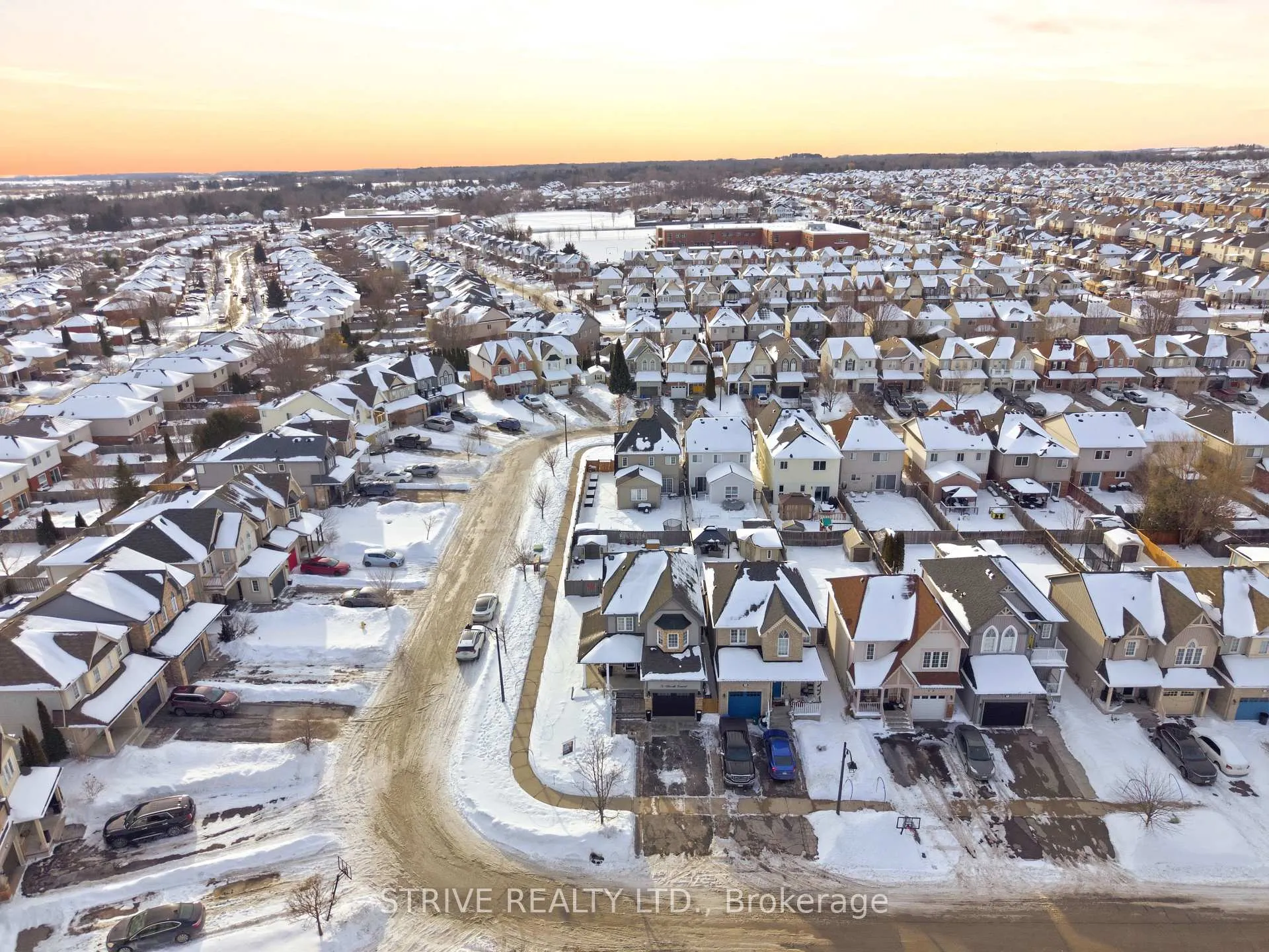 Photo 42 of 54 Allworth Crescent, Clarington, Bowmanville — HOMEH
