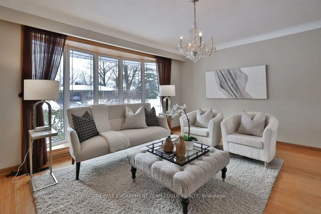 Photo 7 of 625 Ronald Drive, Burlington, Roseland — HOMEH