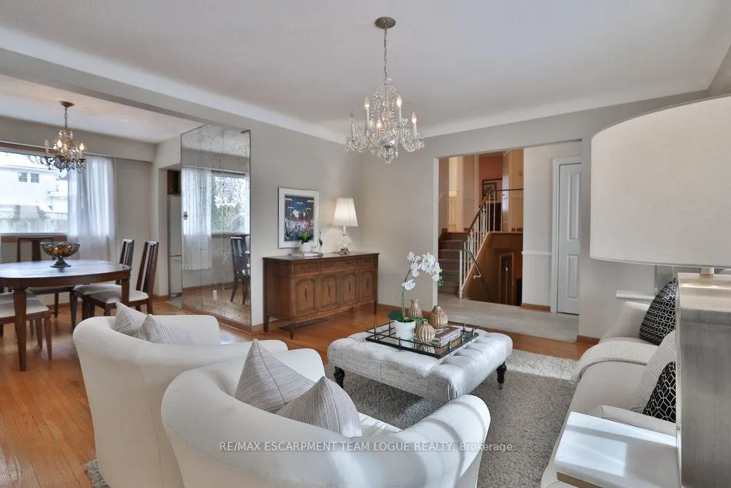 Photo 9 of 625 Ronald Drive, Burlington, Roseland — HOMEH