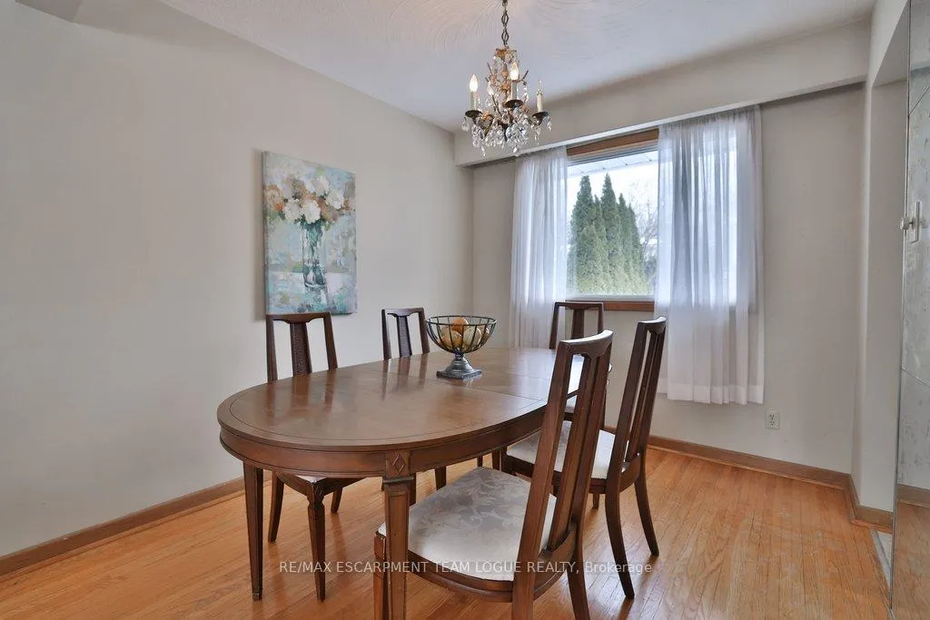 Photo 11 of 625 Ronald Drive, Burlington, Roseland — HOMEH