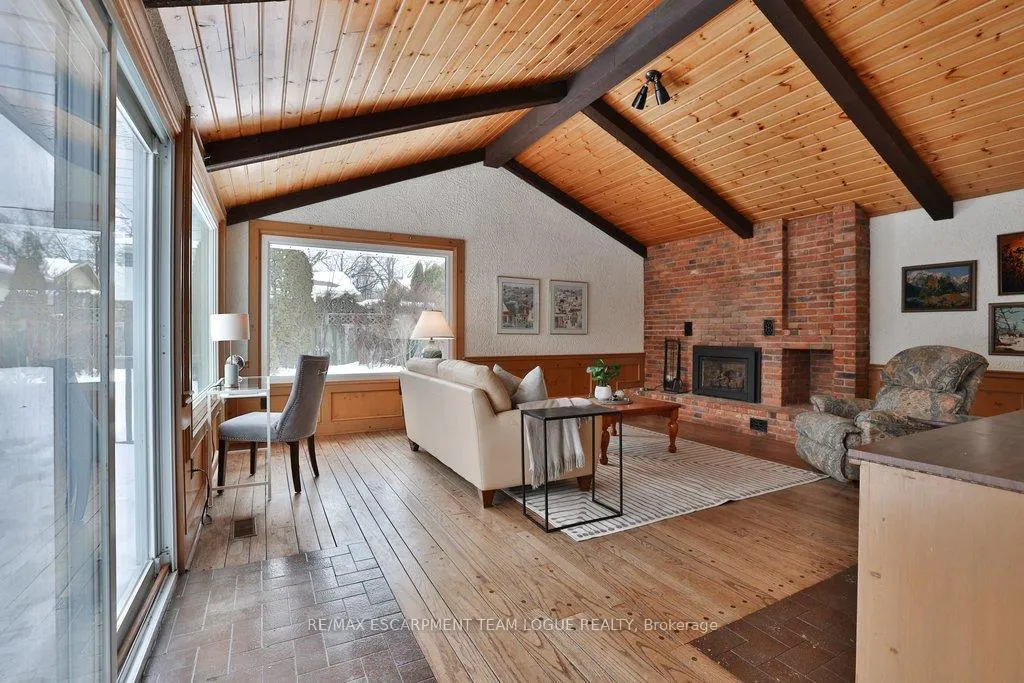 Photo 15 of 625 Ronald Drive, Burlington, Roseland — HOMEH