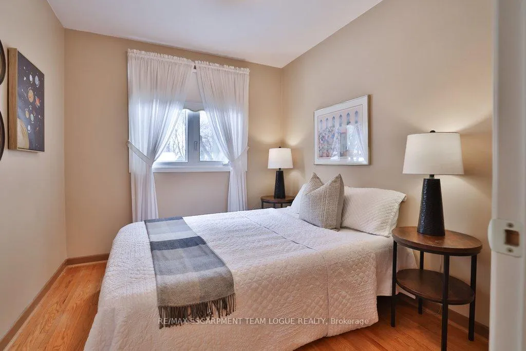 Photo 23 of 625 Ronald Drive, Burlington, Roseland — HOMEH