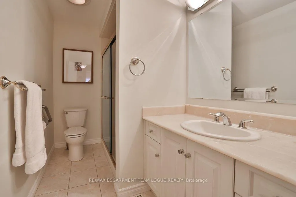 Photo 25 of 625 Ronald Drive, Burlington, Roseland — HOMEH