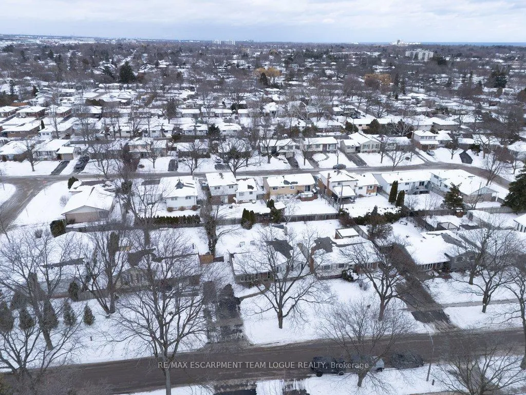 Photo 34 of 625 Ronald Drive, Burlington, Roseland — HOMEH
