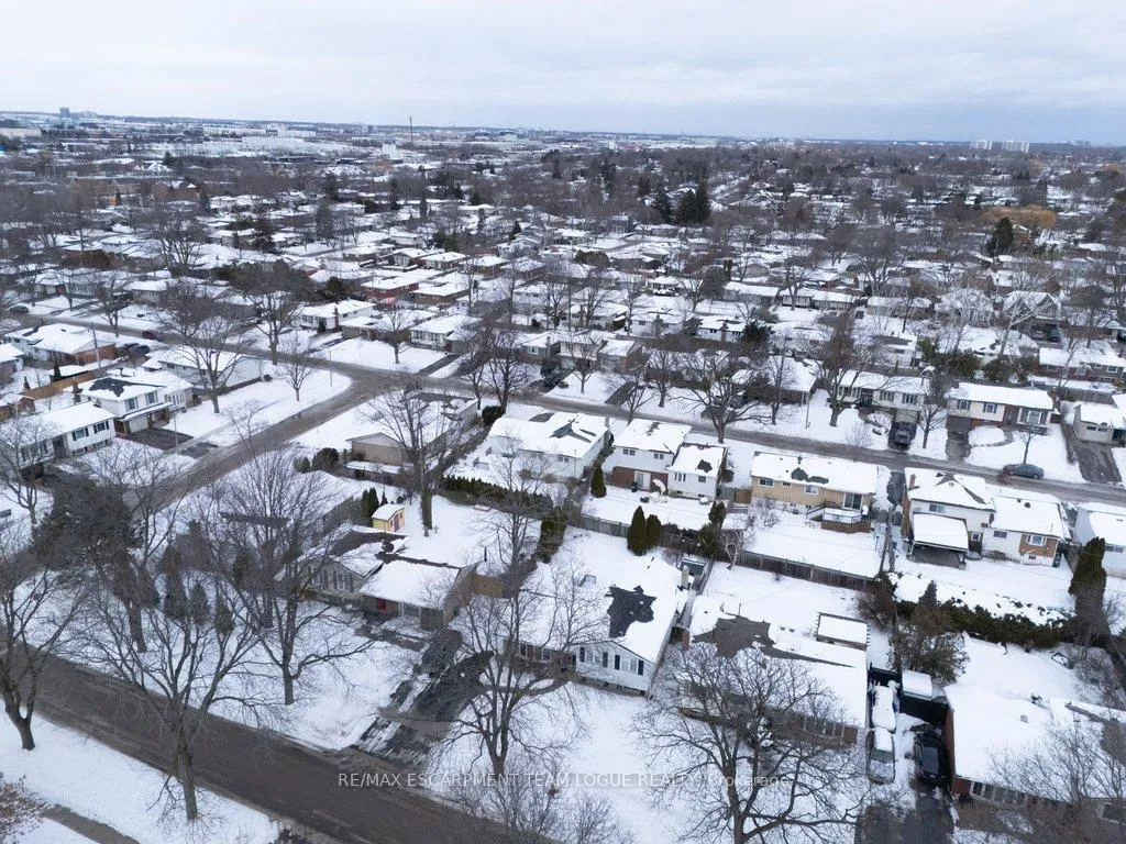 Photo 36 of 625 Ronald Drive, Burlington, Roseland — HOMEH