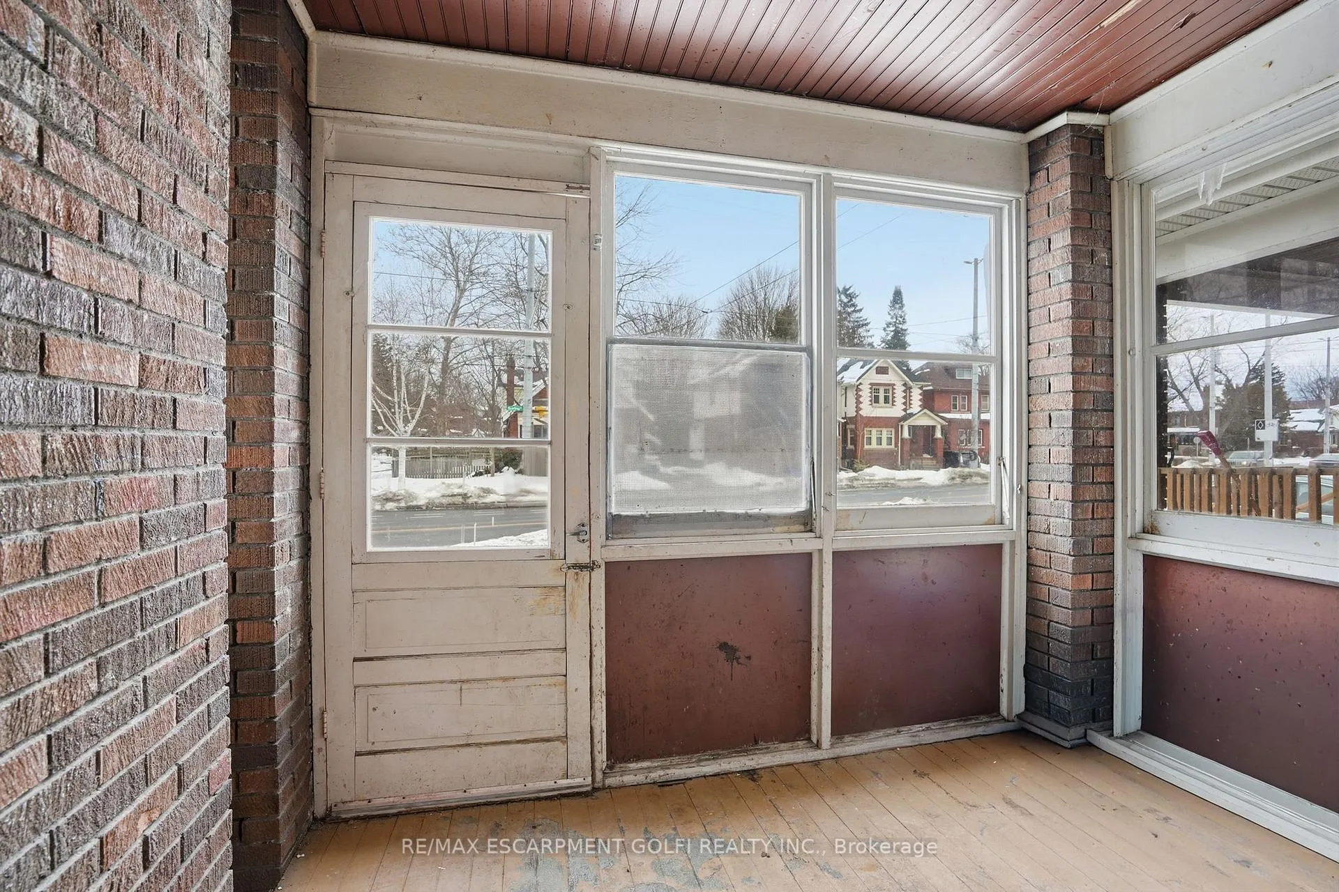 Photo 3 of 67 Sterling Street, Hamilton, Westdale — HOMEH